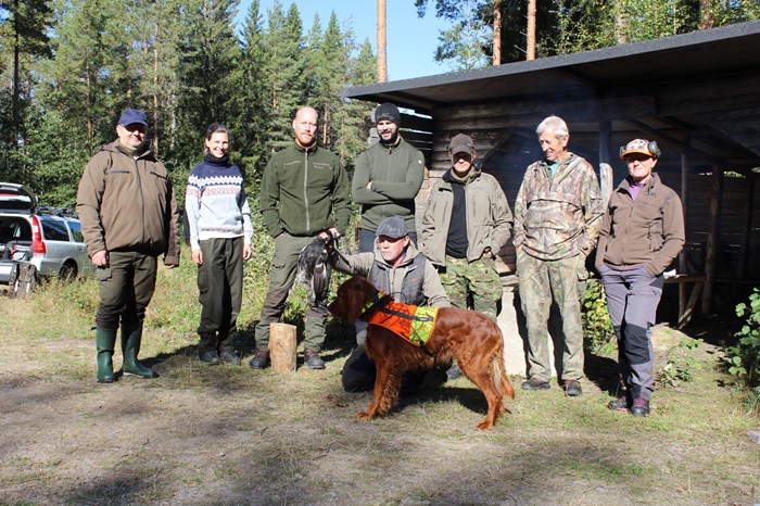 Nyutbildade jägare på första fågeljakten vid Kullen i sällskap med jägare/hundägare med lång erfarenhet av jakt, hundar och vilt. Foto: Henric Lindh